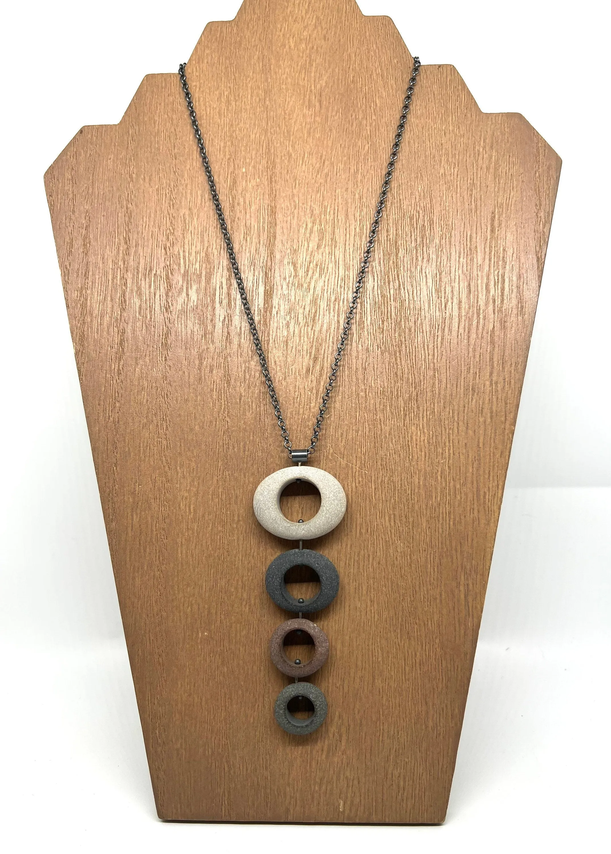 4 Circle Rock Necklace